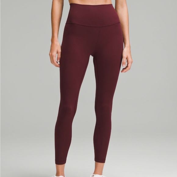 lululemon athletica Pants - Lululemon 25" Aligns